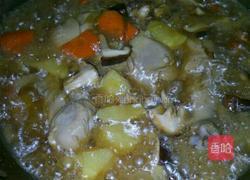 土豆蘑菇炖鸡块的做法图解6