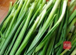 韭菜鸡蛋虾仁饺子馅的做法图解1