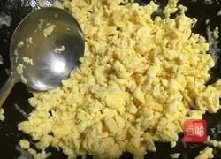 韭菜鸡蛋虾仁饺子馅的做法图解4