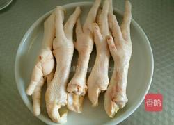 花生炖鸡脚的做法图解1