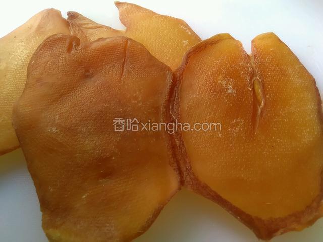 響螺片冷水泡3小時切條狀或隔夜泡