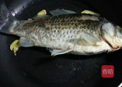 奶白鱼汤的做法图解4