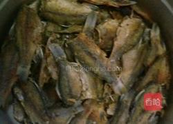 酱焖酥鲫鱼的做法图解5