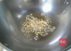 蛋黄炒蟹的做法图解4