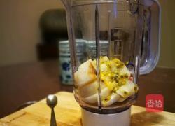 百香果梨汁的做法图解3