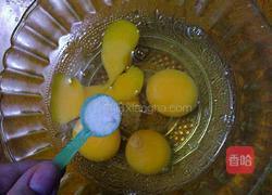 韭黄炒鸡蛋的做法图解2