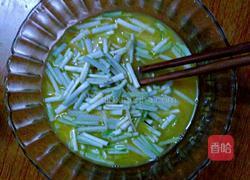 韭黄炒鸡蛋的做法图解3