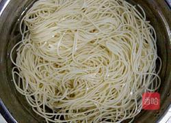 鸡蛋炒面条的做法图解3