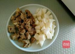 牛腩蘿卜煲的做法圖解3