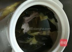排骨海带土豆汤的做法图解3