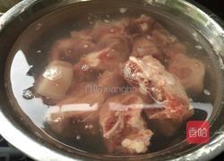 香菇排骨汤煲的做法图解1