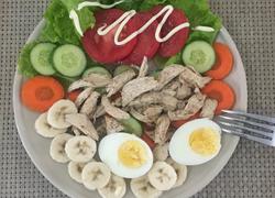 鸡肉蔬果沙拉