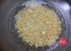 西红柿鸡蛋贝壳粉的做法图解2