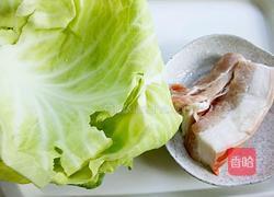 圆白菜回锅肉的做法图解1
