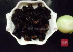木耳洋葱的做法图解1