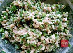 韭菜鸡蛋虾仁饺子馅的做法图解9
