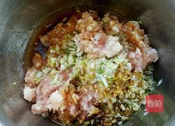 红萝卜冬菇肉馅饼的做法图解8