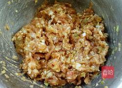 红萝卜冬菇肉馅饼的做法图解9