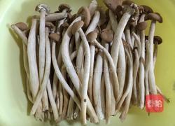 茶树菇炒蛋的做法图解1