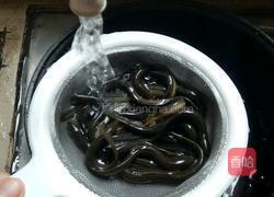 红枣泥鳅汤的做法图解2
