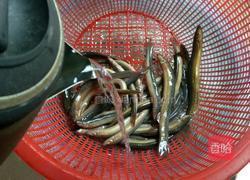 红枣泥鳅汤的做法图解3