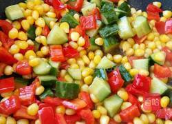 素炒玉米三丁的做法图解3