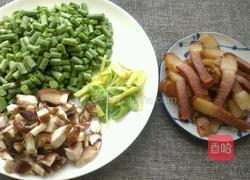 腊肉豆角焖饭的做法图解3