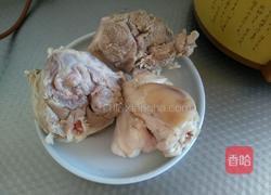 胡萝卜玉米骨头汤的做法图解3