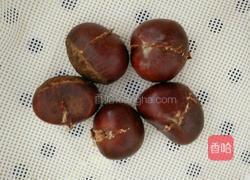 奶香南瓜土豆板栗浓汤的做法图解2