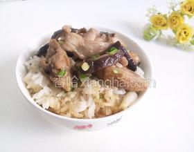 香菇雞肉飯