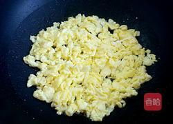 鸡蛋韭菜饺子馅的做法图解3