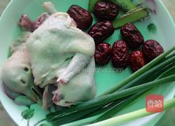 红枣枸杞鸽子汤的做法图解1