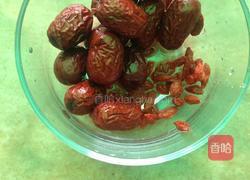 红枣枸杞鸽子汤的做法图解4