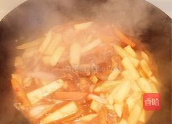 土豆烧牛腩的做法图解6