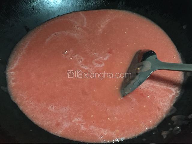 番茄酱可以自己熬，番茄榨汁加柠檬汁和砂糖，熬收汁