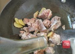 胡萝卜玉米汤的做法图解6