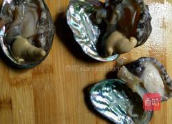 姜葱鲜蒸鲍鱼的做法图解3