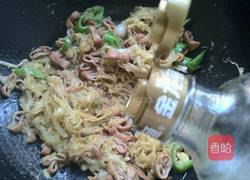 酸菜炒猪大肠的做法图解11