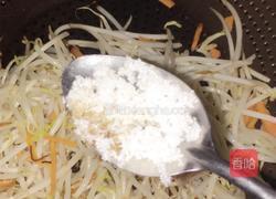 醋溜豆芽的做法图解5