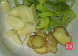 小白菜炖冻豆腐的做法图解4