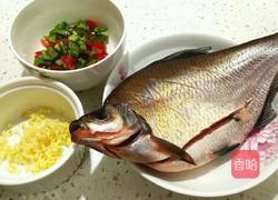 五彩茄汁鱼的做法图解1