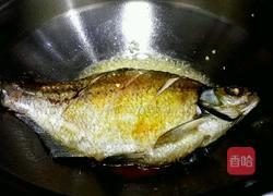 五彩茄汁鱼的做法图解4