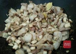 时蔬五花肉煲仔饭的做法图解5