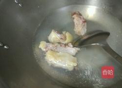 石斛水鸭汤的做法图解2