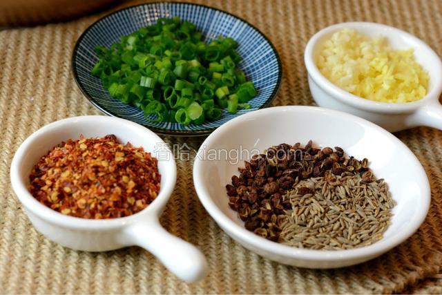 将所有的材料如图准备好