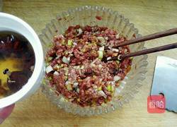 牛肉韭菜馅饼的做法图解3