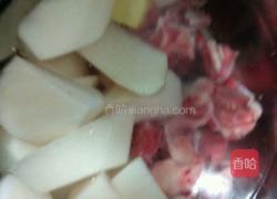 白萝卜海带排骨汤的做法图解4