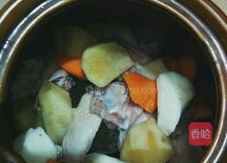 雪莲山药清鸡汤的做法图解3