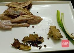 卤水鸡尖的做法图解1