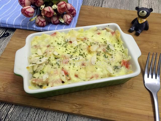 表面撒葱花装饰